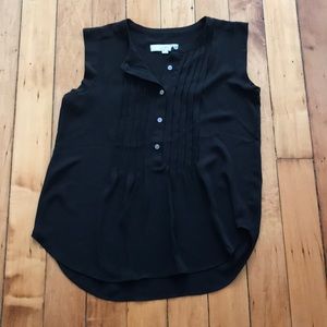 Black pleated front top